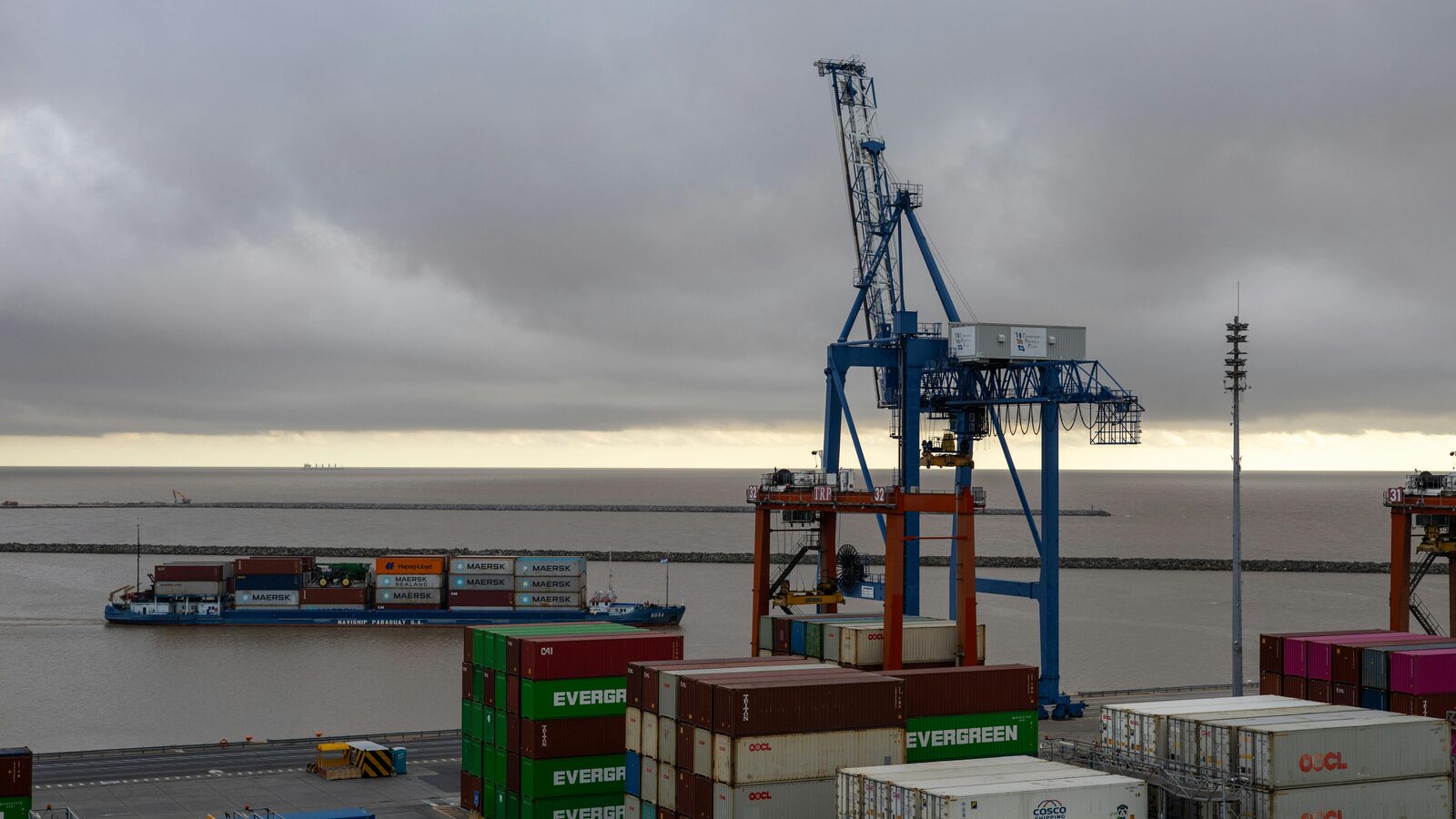 Import de véhicules au Sénégal — MIT MAGHREB